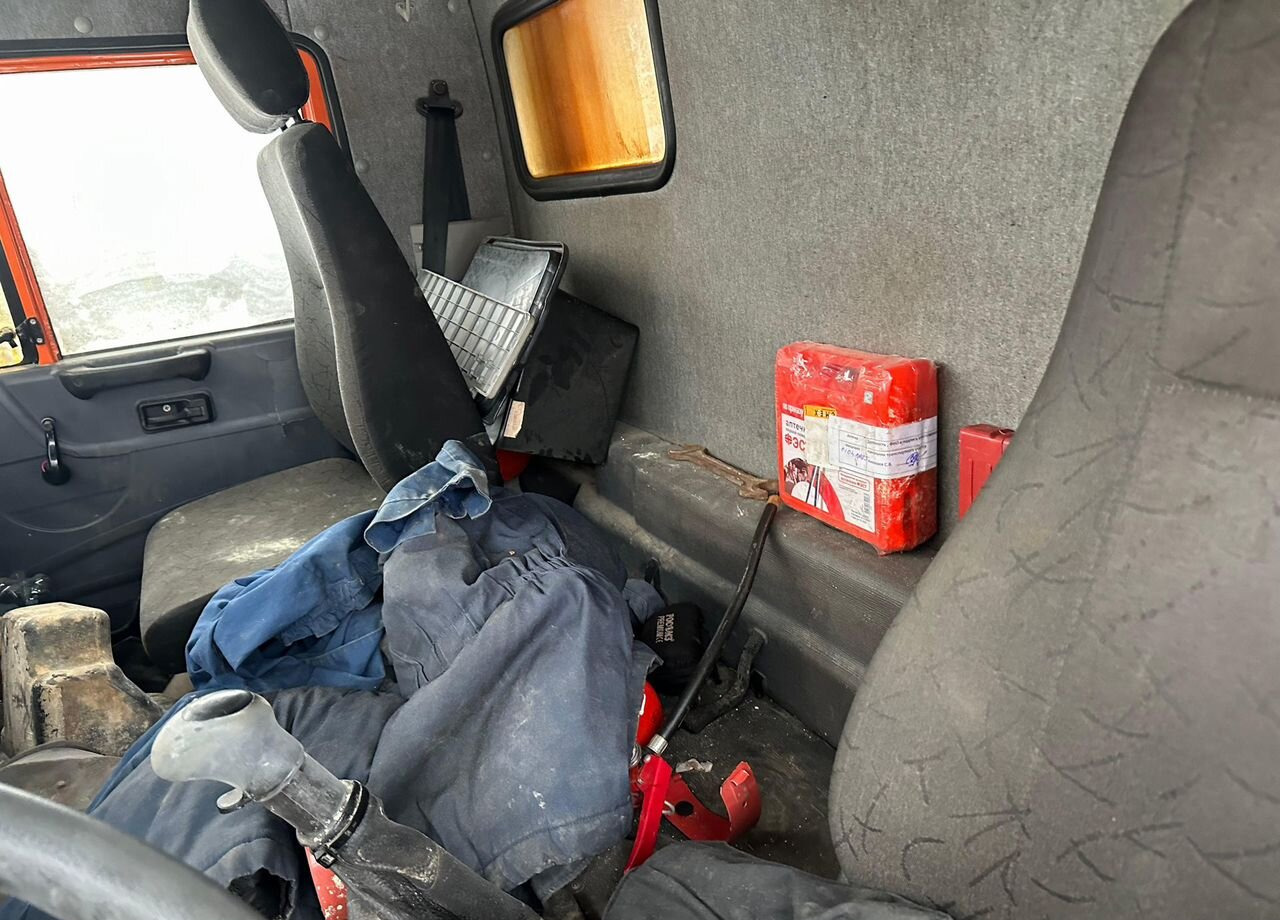 Самосвал КАМАЗ 6520: фото 20