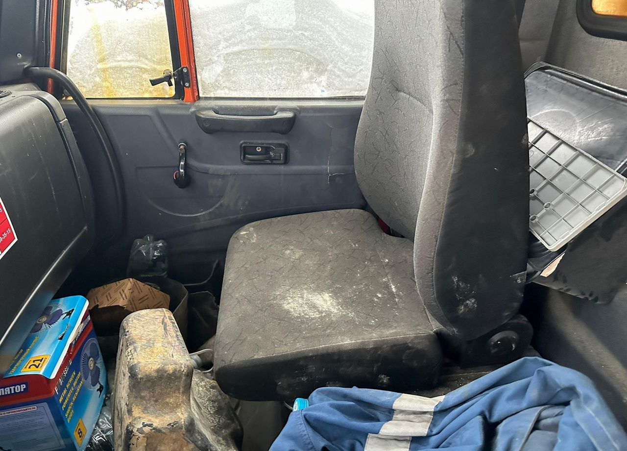 Самосвал КАМАЗ 6520: фото 25