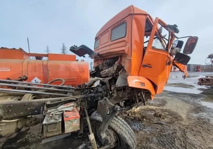 Грузовик с цистерной КАМАЗ 65225-43: фото 16 Грузовик с цистерной КАМАЗ 65225-43: фото 16