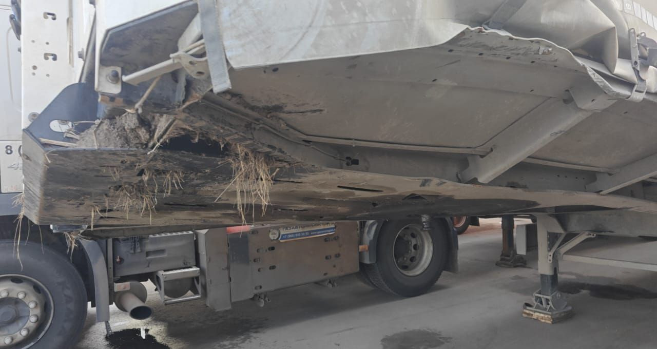 Тентованный полуприцеп Krone SD: фото 34