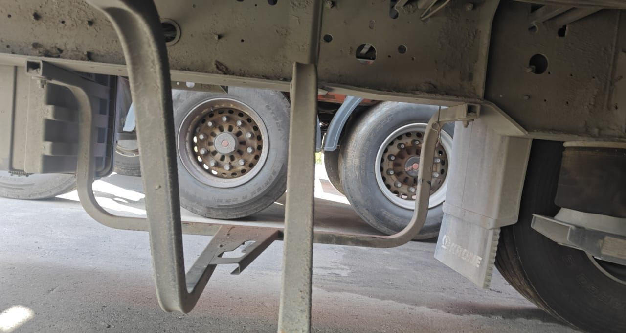 Тентованный полуприцеп Krone SD: фото 23