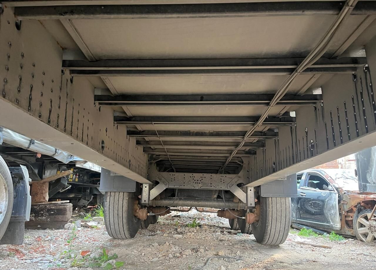 Тентованный полуприцеп Krone SD: фото 7