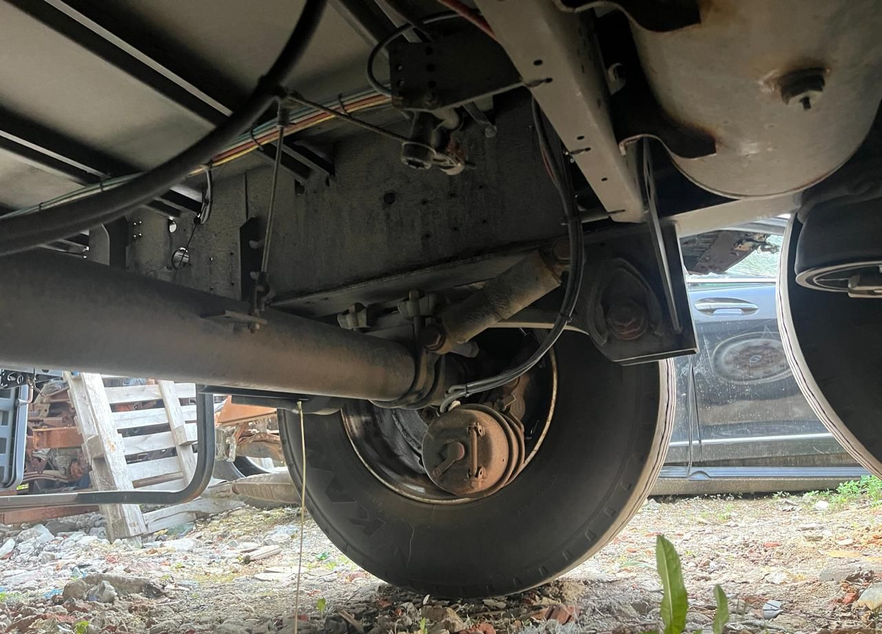 Тентованный полуприцеп Krone SD: фото 16