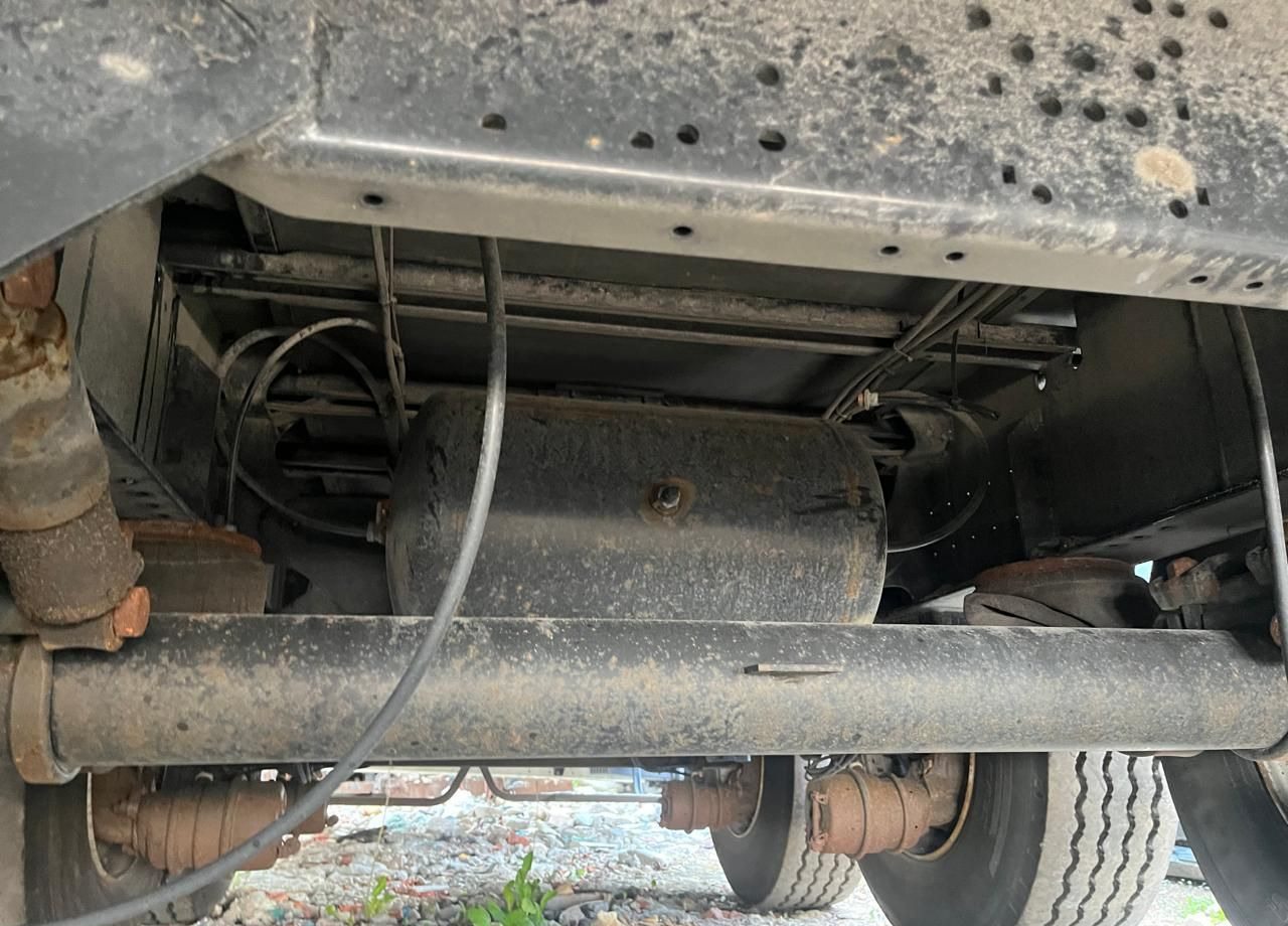 Тентованный полуприцеп Krone SD: фото 12