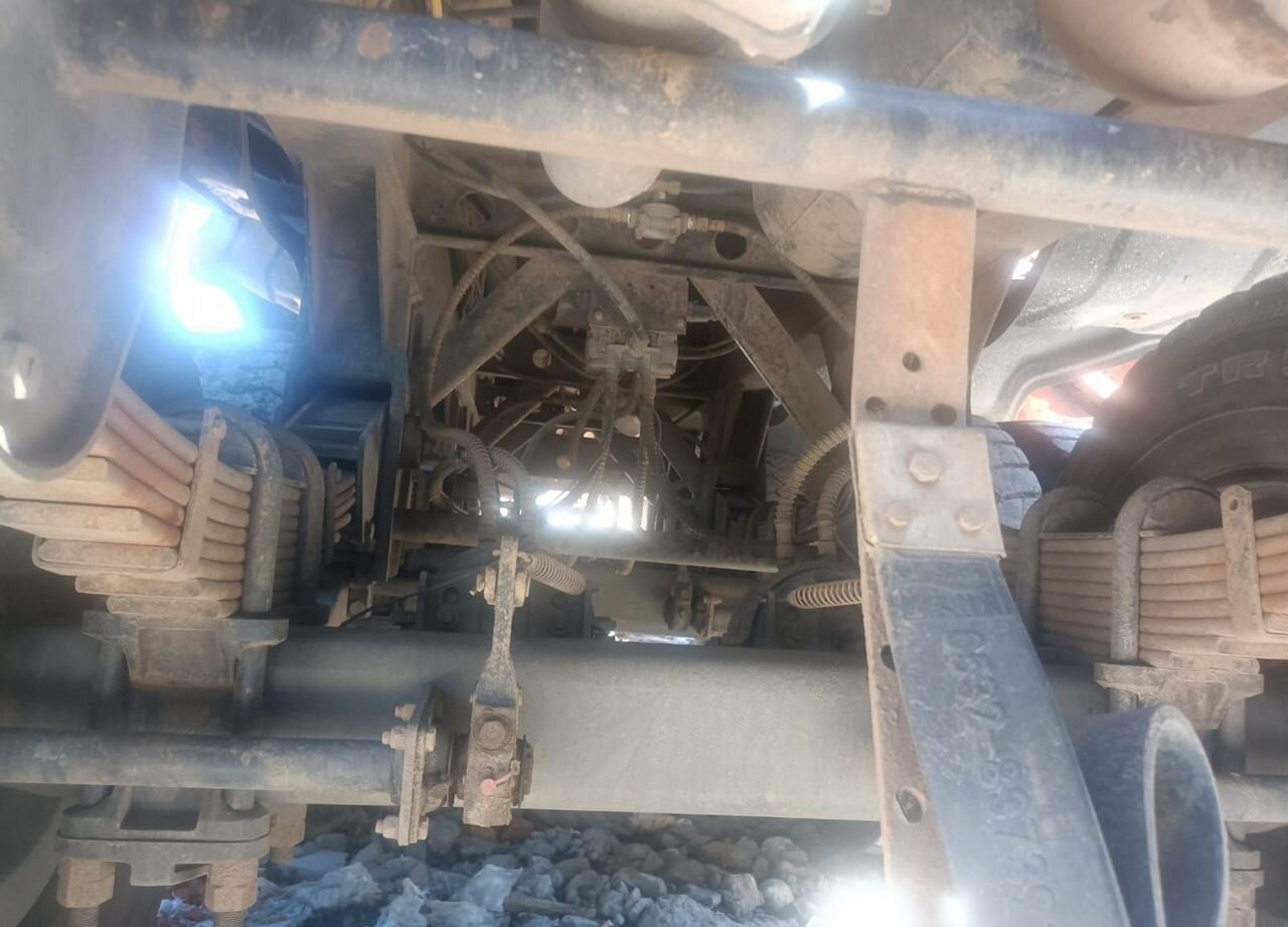 Полуприцеп-цистерна Для транспортировки химикатов Luping Machinery LPC9405G: фото 14