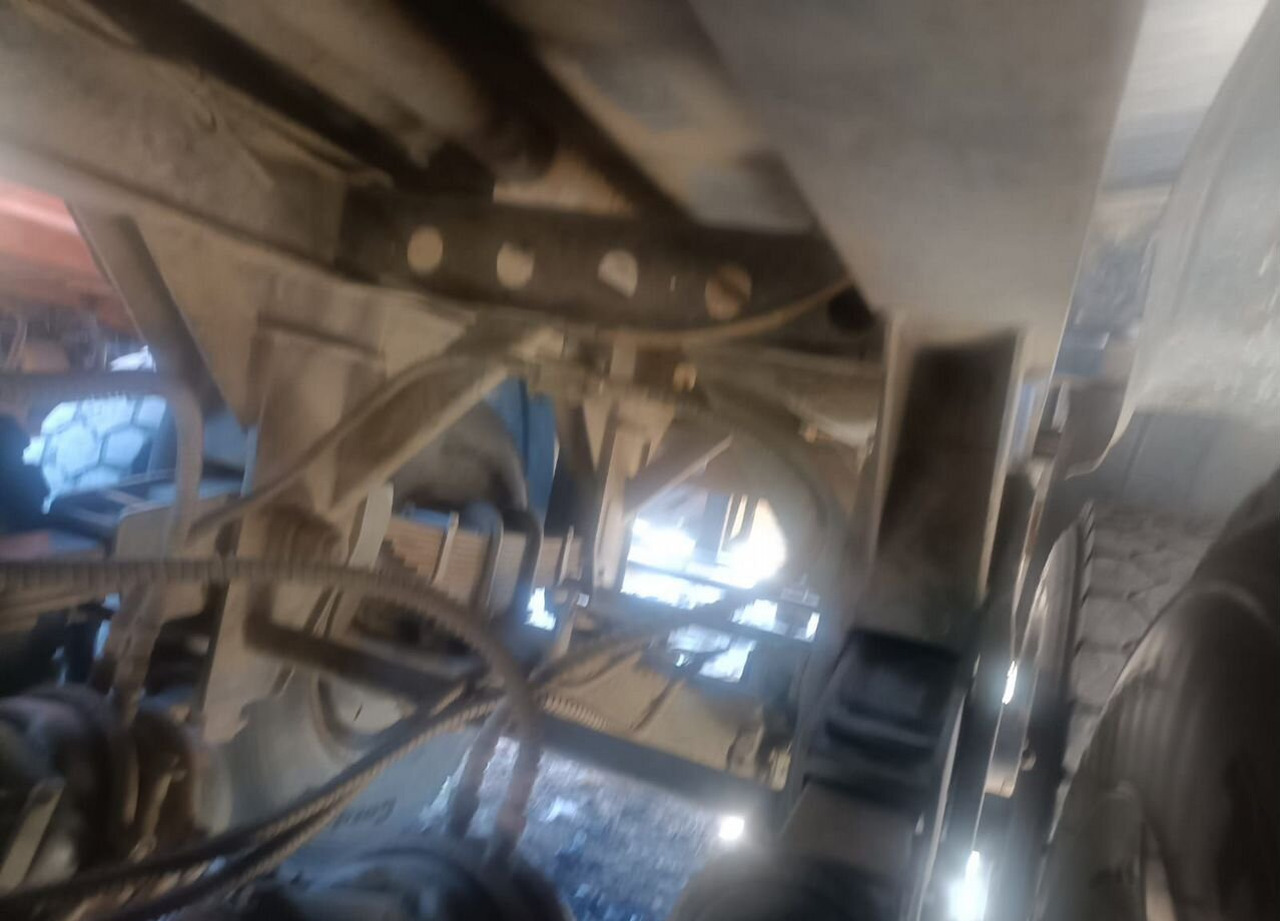 Полуприцеп-цистерна Для транспортировки химикатов Luping Machinery LPC9405G: фото 16