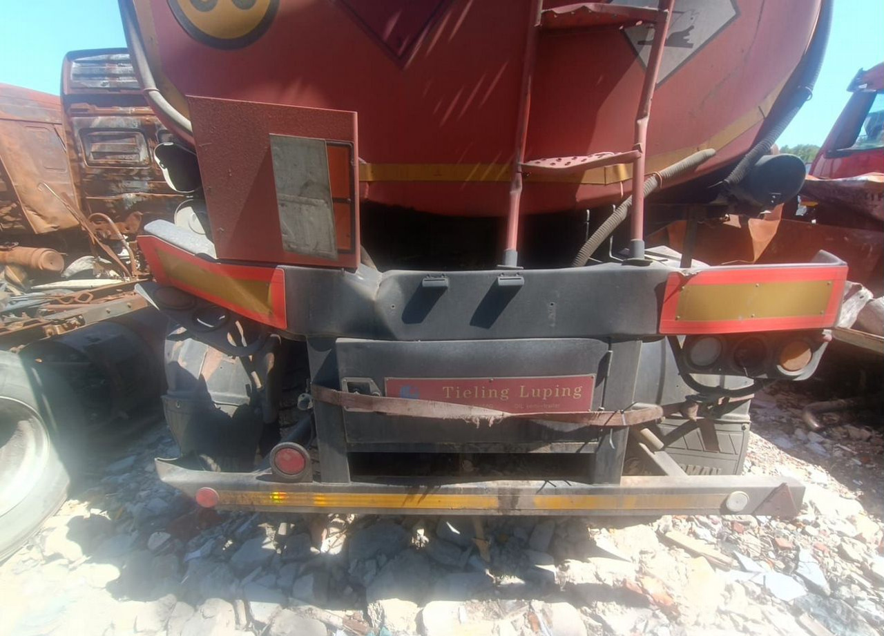 Полуприцеп-цистерна Для транспортировки химикатов Luping Machinery LPC9405G: фото 11