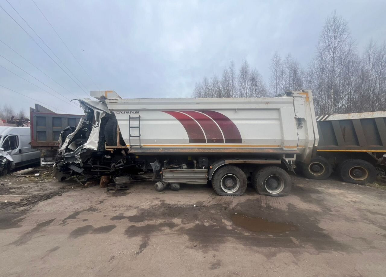 MAN TGS 41.430 - Самосвал: фото 4 MAN TGS 41.430 - Самосвал: фото 4