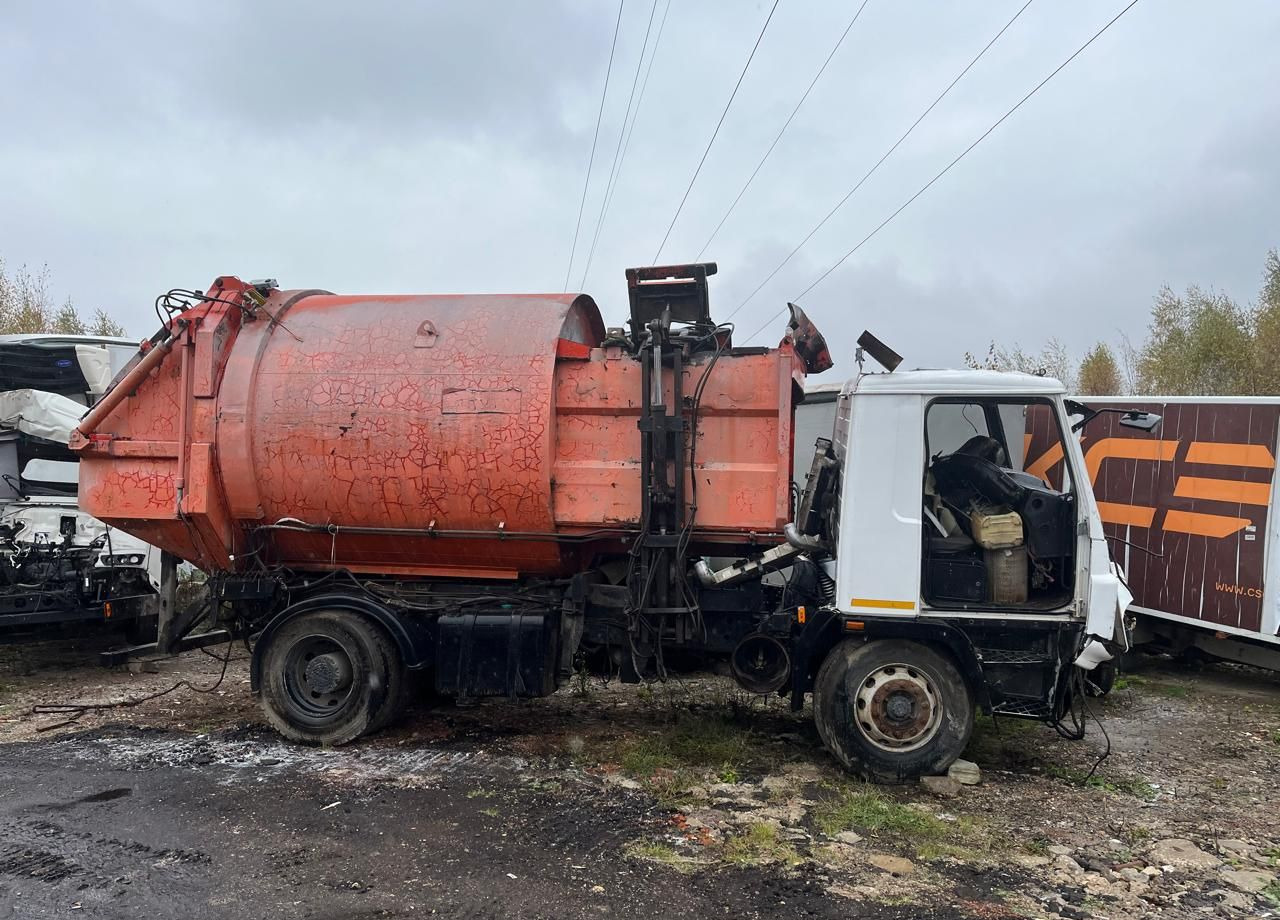 Мусоровоз МАЗ 490121-030: фото 9