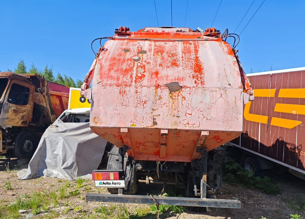 МАЗ 490121-030 - Мусоровоз: фото 3 МАЗ 490121-030 - Мусоровоз: фото 3