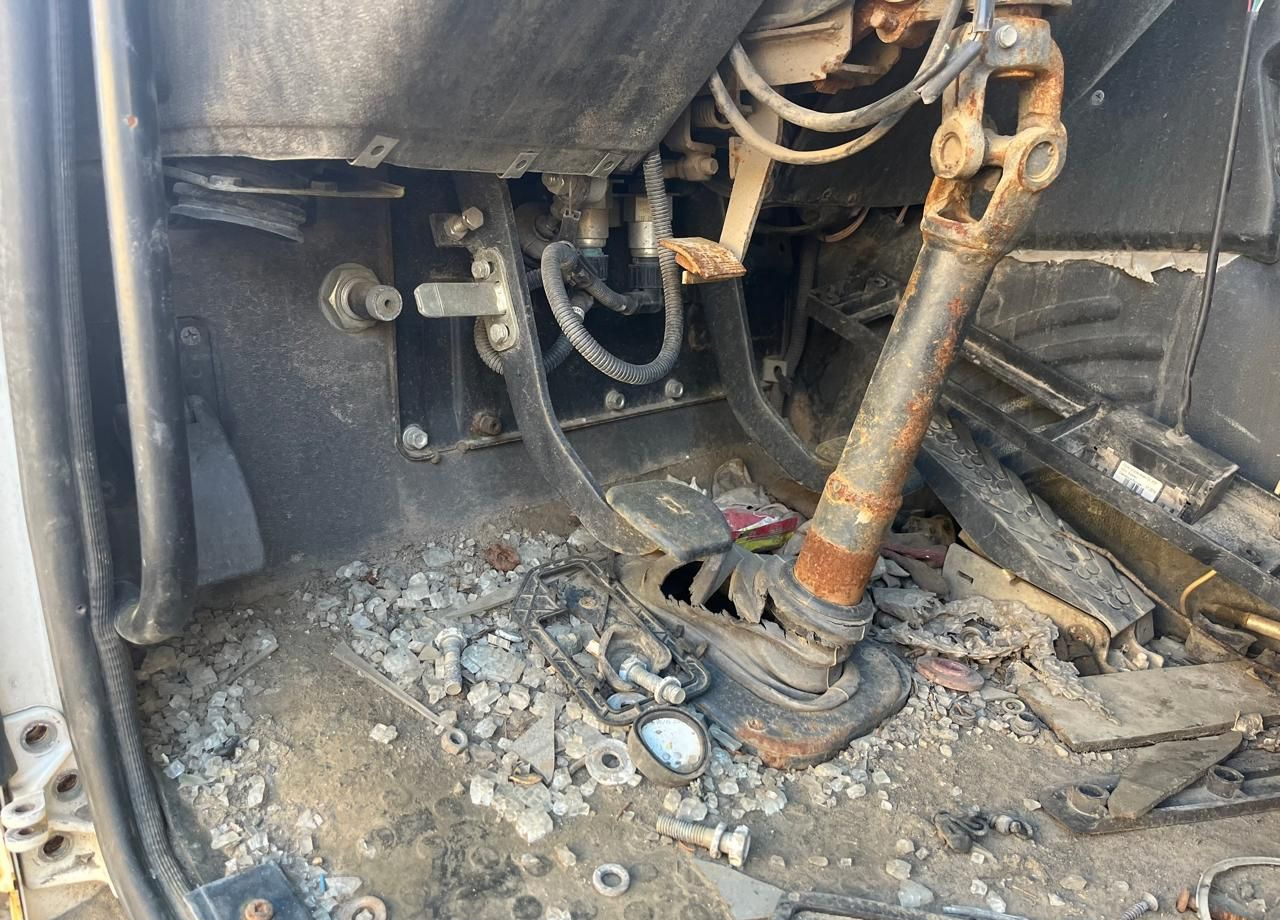 Контейнеровоз (BDF, сменный кузов) МАЗ 6312: фото 12