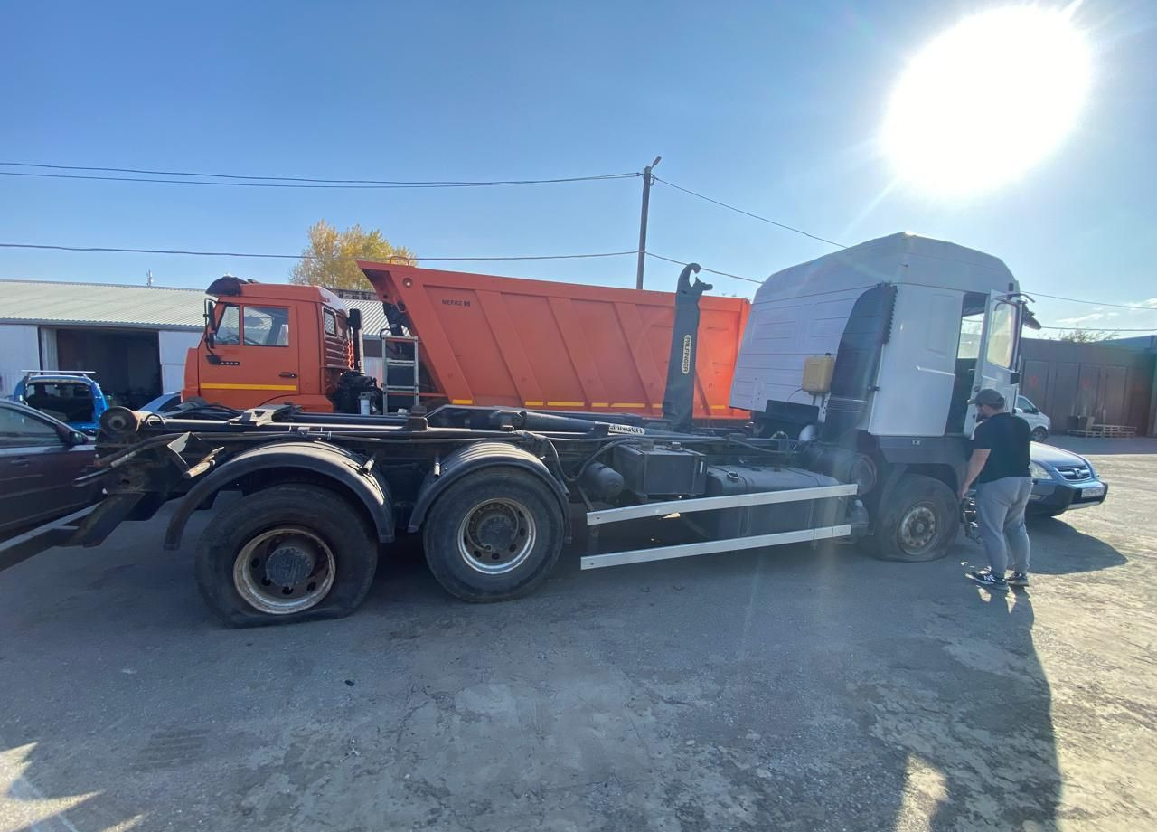 МАЗ MC-1M.3 - Крюковой мультилифт: фото 1 МАЗ MC-1M.3 - Крюковой мультилифт: фото 1