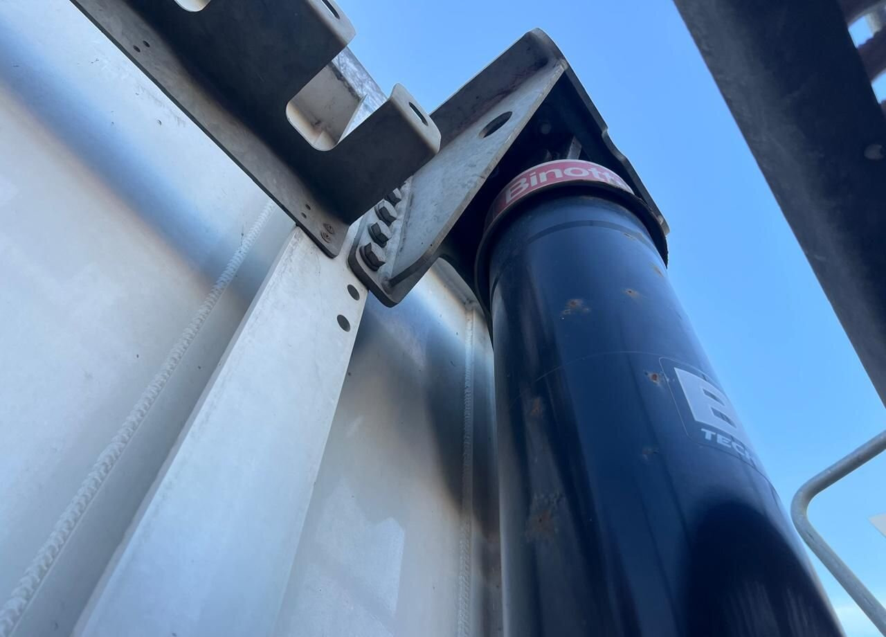 Самосвальный полуприцеп Mega MNW 3: фото 21