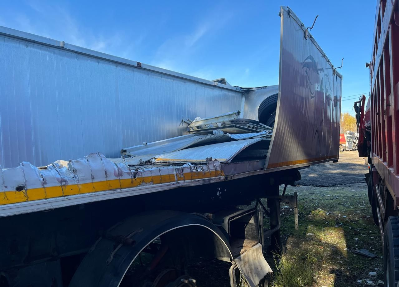 Mega MNW 3 - Самосвальный полуприцеп: фото 3 Mega MNW 3 - Самосвальный полуприцеп: фото 3