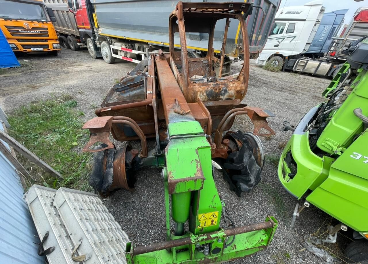 Merlo TF 42.7 100EE - Телескопический погрузчик: фото 1 Merlo TF 42.7 100EE - Телескопический погрузчик: фото 1