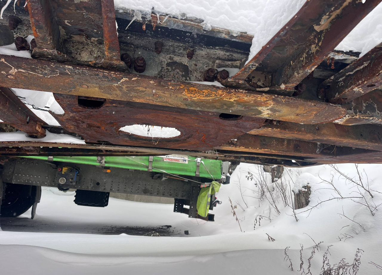 Тентованный полуприцеп Schmitz Cargobull 9084: фото 8 Тентованный полуприцеп Schmitz Cargobull 9084: фото 8