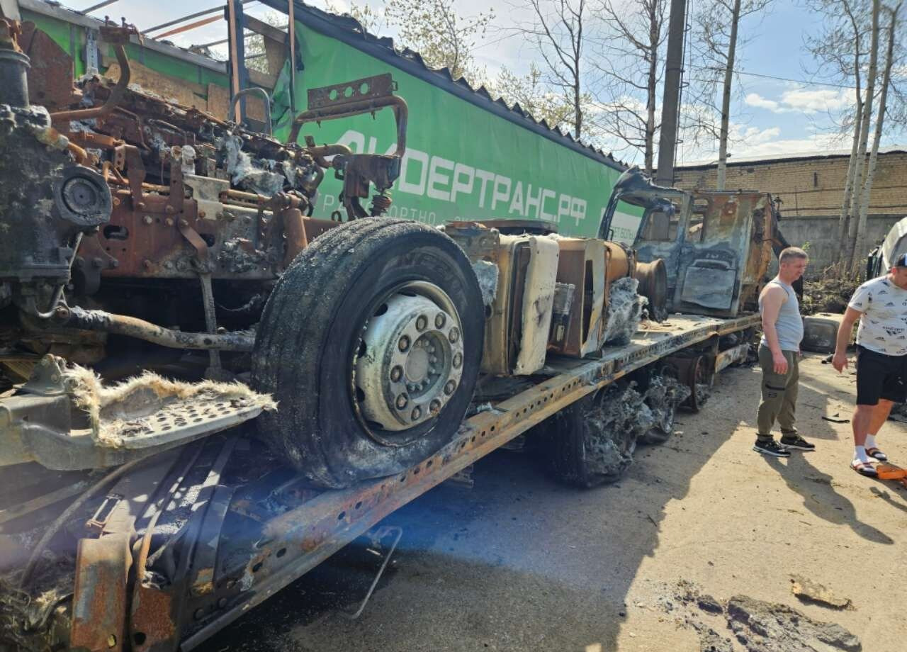 Schmitz Cargobull 9084 - Тентованный полуприцеп: фото 5 Schmitz Cargobull 9084 - Тентованный полуприцеп: фото 5