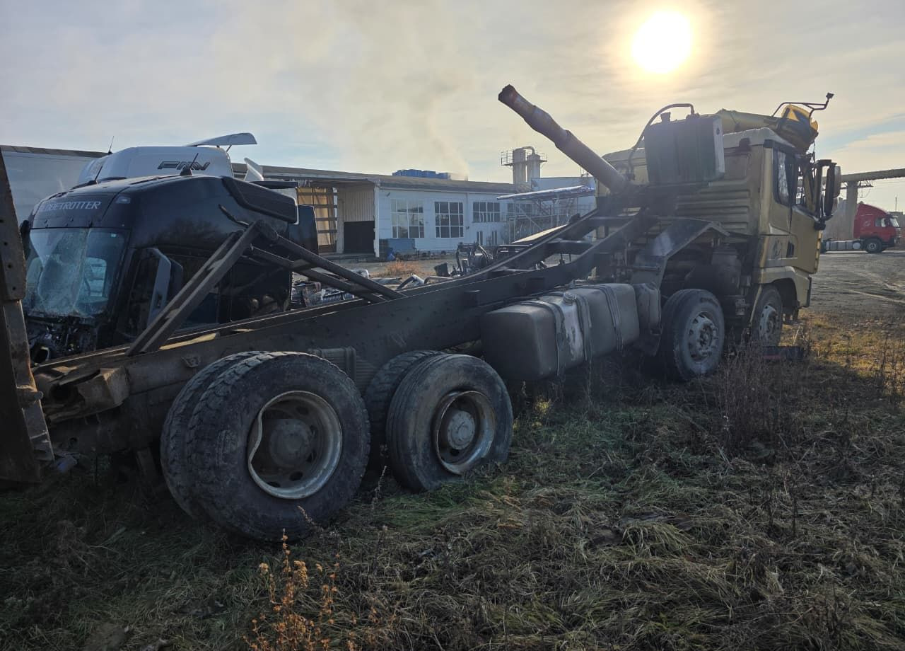 Самосвал Shacman SX33186T366: фото 8 Самосвал Shacman SX33186T366: фото 8