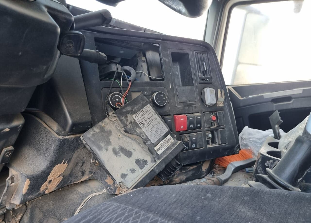 Самосвал Shacman SX33186T366: фото 18 Самосвал Shacman SX33186T366: фото 18