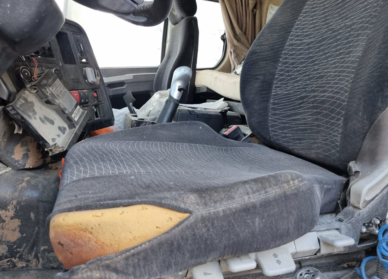 Самосвал Shacman SX33186T366: фото 17 Самосвал Shacman SX33186T366: фото 17