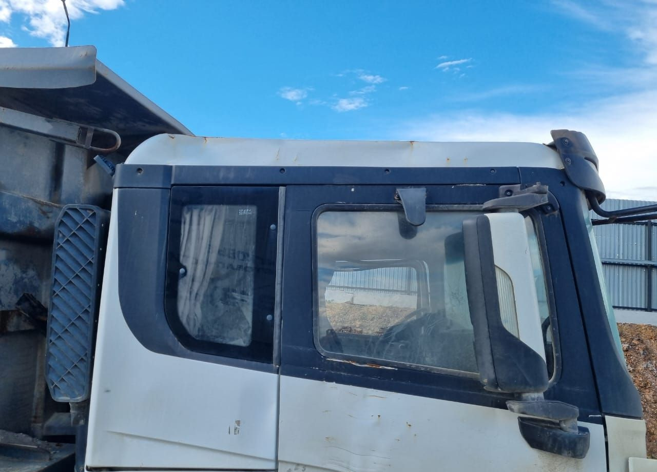 Самосвал Shacman SX33186T366: фото 10 Самосвал Shacman SX33186T366: фото 10