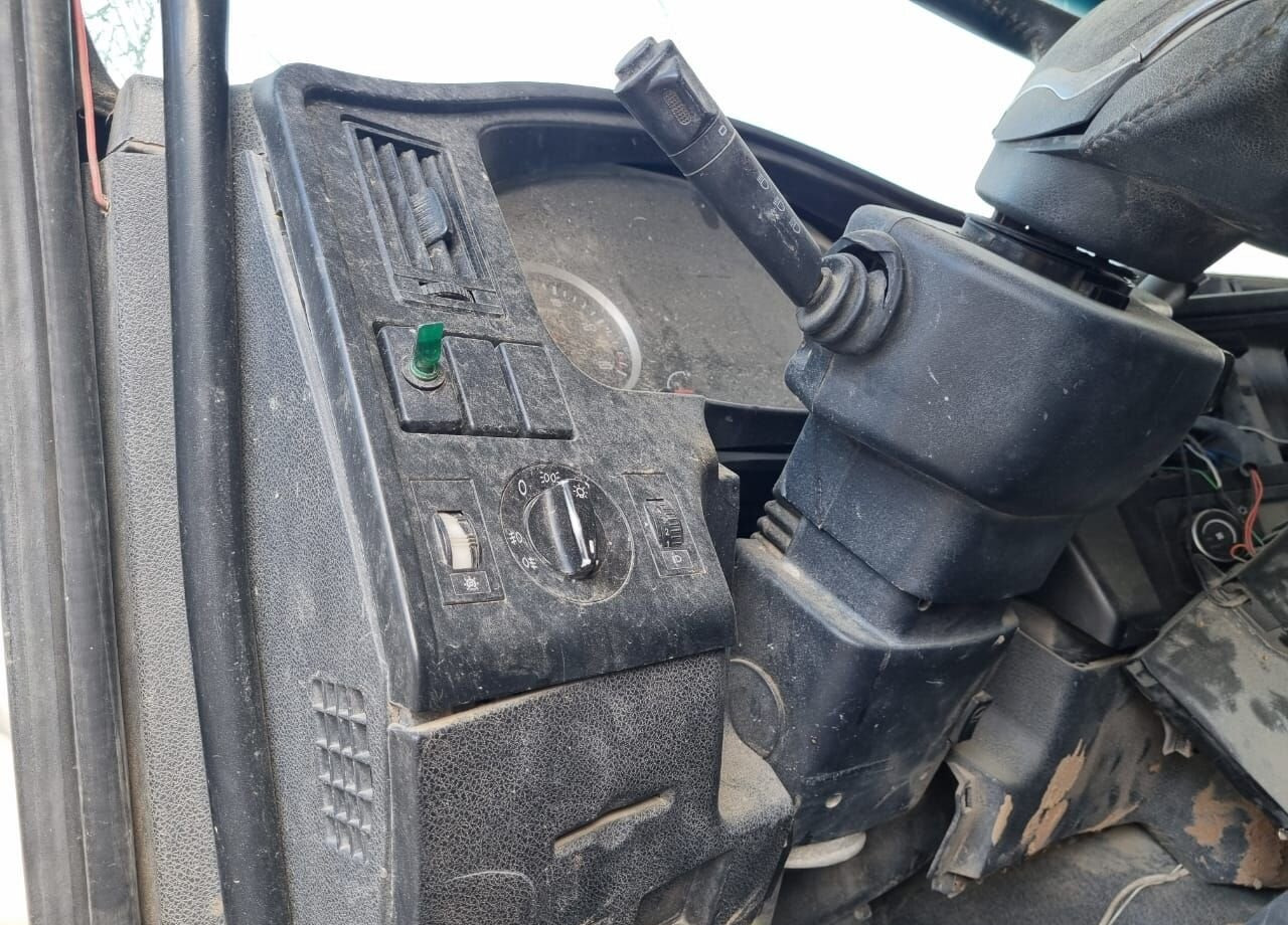 Самосвал Shacman SX33186T366: фото 19 Самосвал Shacman SX33186T366: фото 19