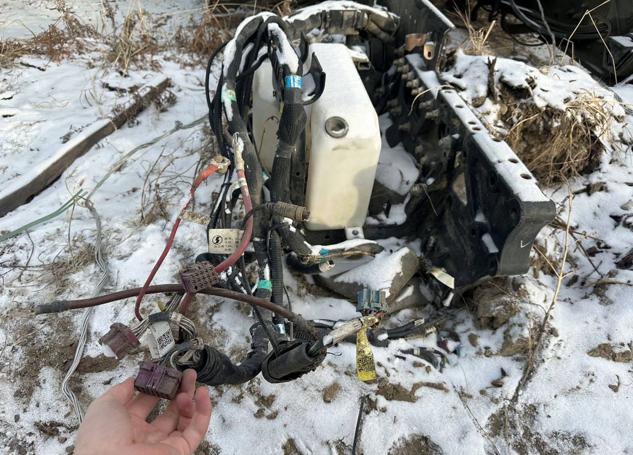 Самосвал Shacman SX33186V366: фото 9 Самосвал Shacman SX33186V366: фото 9