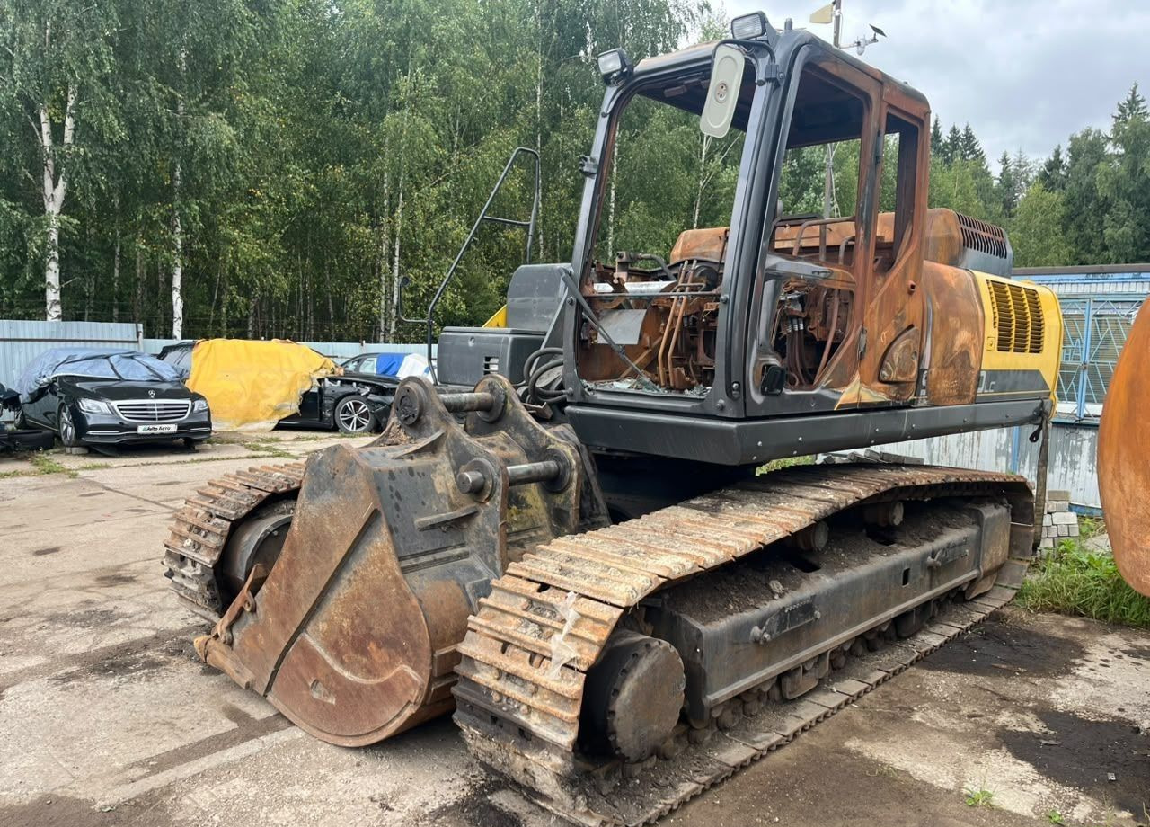 Sumitomo SH350LC-6 - Гусеничный экскаватор: фото 1 Sumitomo SH350LC-6 - Гусеничный экскаватор: фото 1