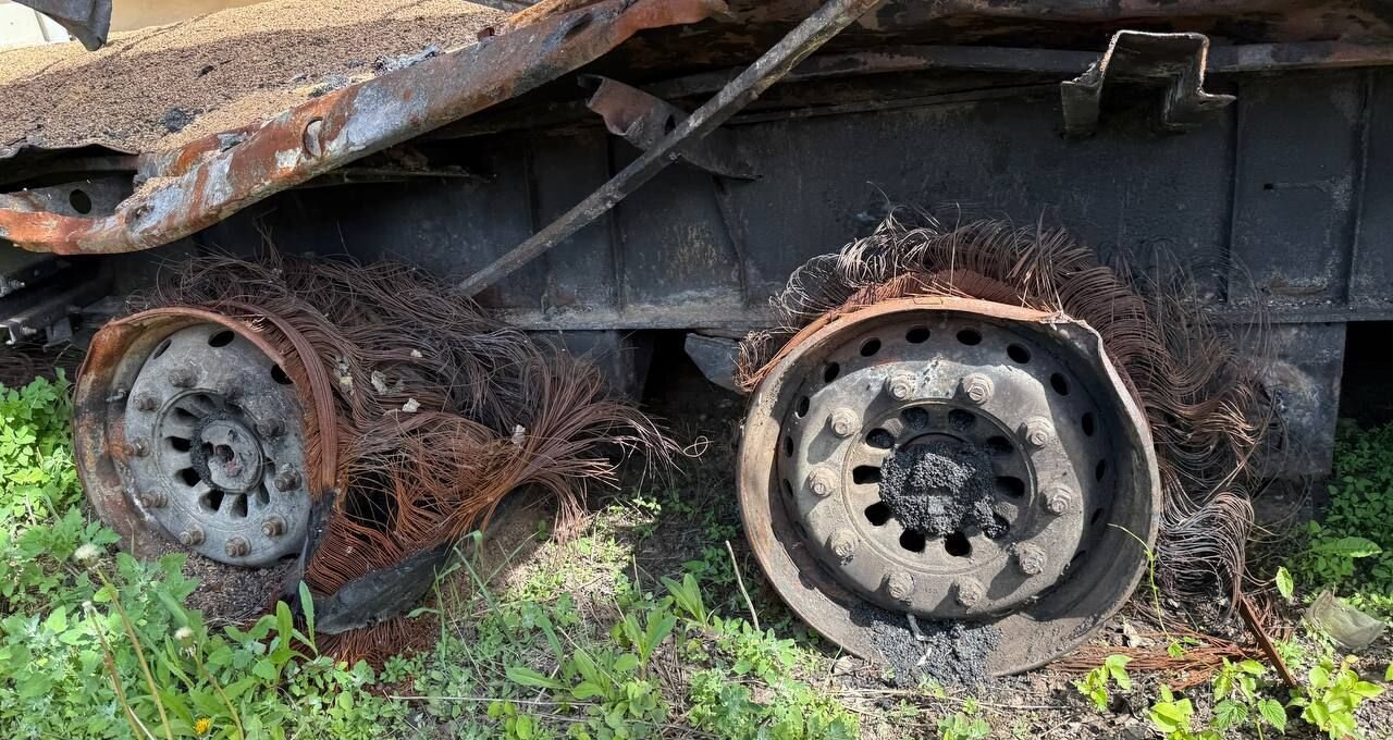 Полуприцеп зерновоз, Самосвальный полуприцеп ТЗА 588536: фото 28