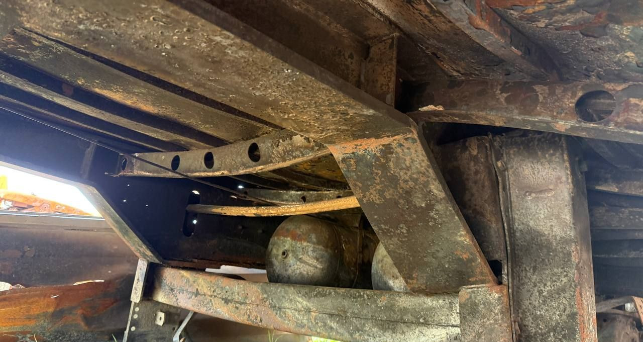 Полуприцеп зерновоз, Самосвальный полуприцеп ТЗА 588536: фото 20