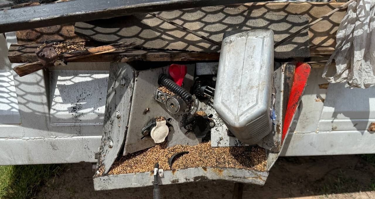 Полуприцеп зерновоз, Самосвальный полуприцеп ТЗА 588536: фото 17