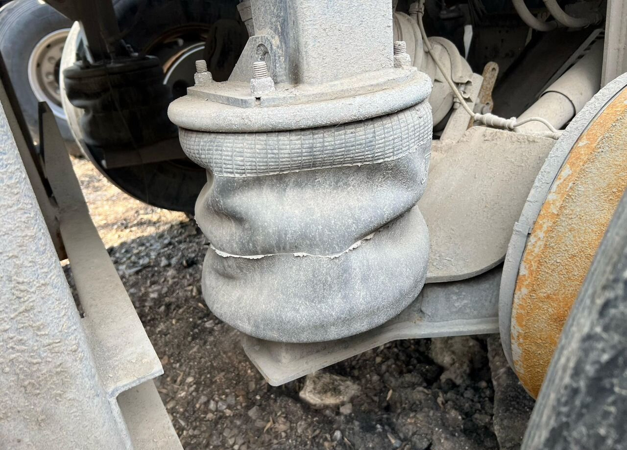 Самосвальный полуприцеп Тонар 95234-0000010/80: фото 16 Самосвальный полуприцеп Тонар 95234-0000010/80: фото 16