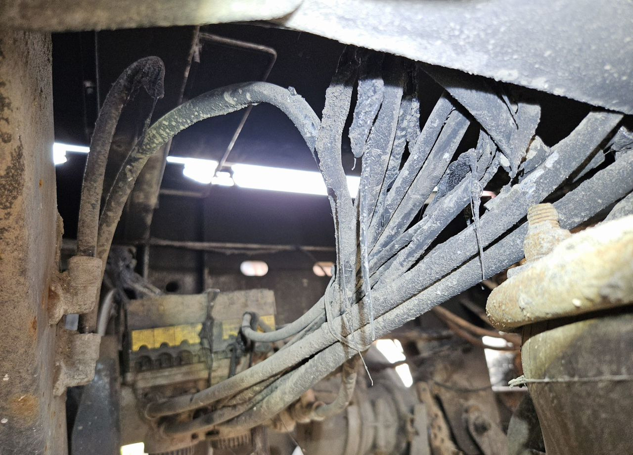 Самосвальный полуприцеп Тонар 9595: фото 17 Самосвальный полуприцеп Тонар 9595: фото 17