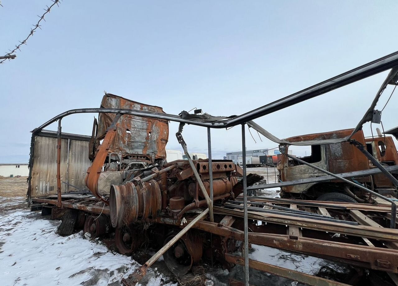 Тонар 97463 - Тентованный полуприцеп: фото 4 Тонар 97463 - Тентованный полуприцеп: фото 4