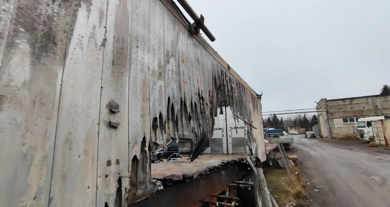 Полуприцеп зерновоз, Самосвальный полуприцеп Тонар SL3-41AG (9594): фото 17 Полуприцеп зерновоз, Самосвальный полуприцеп Тонар SL3-41AG (9594): фото 17