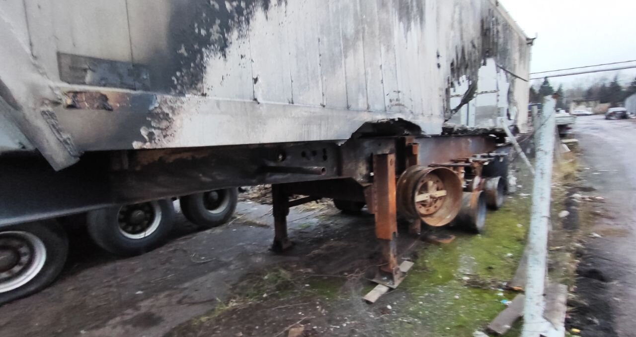 Тонар SL3-41AG (9594) - Самосвальный полуприцеп: фото 5 Тонар SL3-41AG (9594) - Самосвальный полуприцеп: фото 5