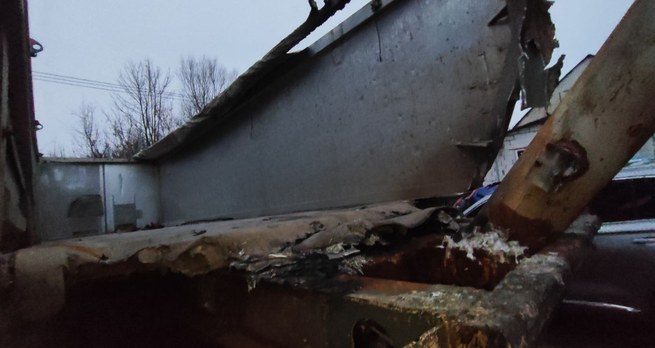 Тонар SL3-41AG (9594) - Самосвальный полуприцеп: фото 4 Тонар SL3-41AG (9594) - Самосвальный полуприцеп: фото 4