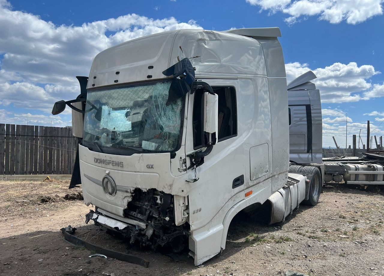 Dongfeng DFH - Тягач: фото 1 Dongfeng DFH - Тягач: фото 1