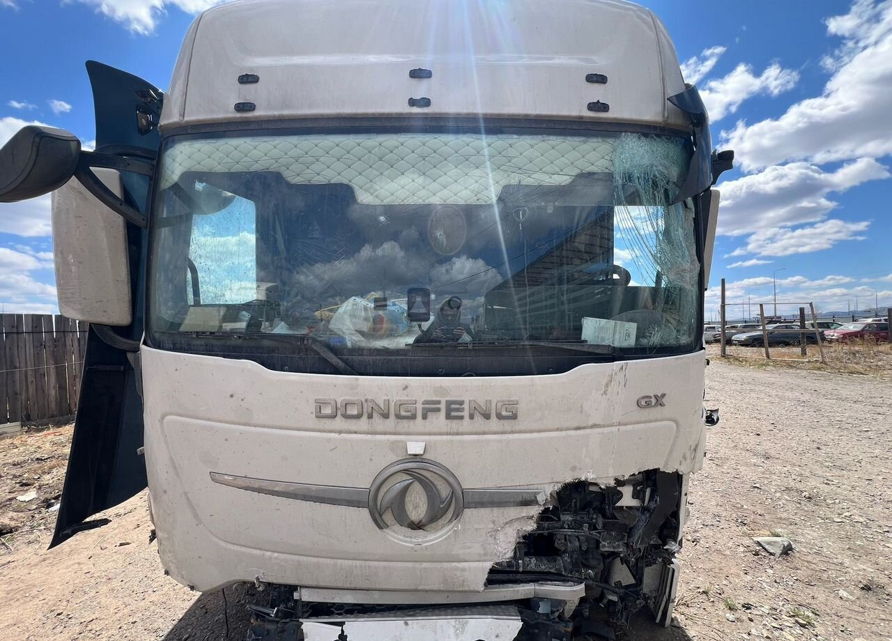 Тягач Dongfeng DFH: фото 7
