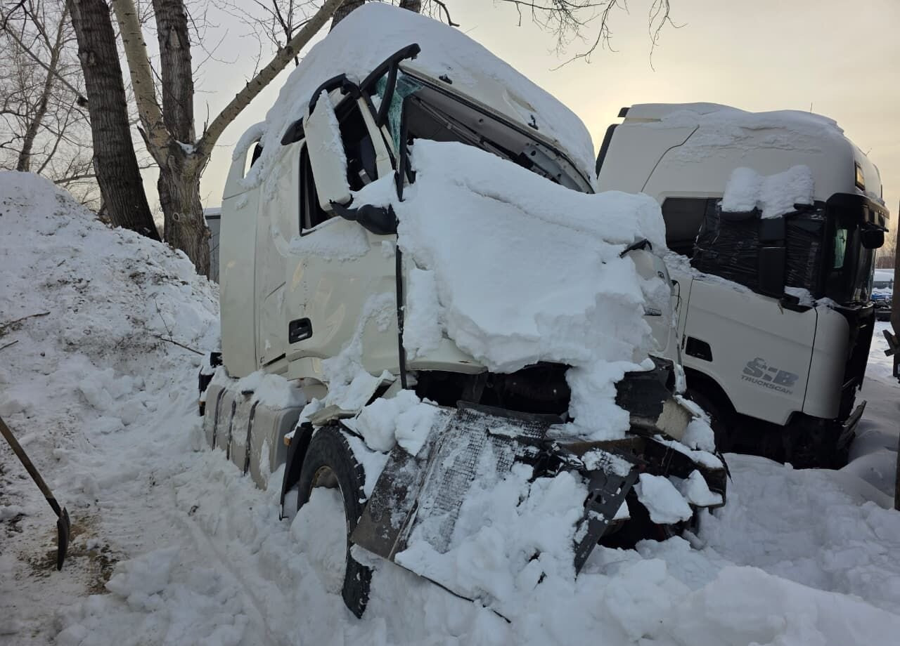 Dongfeng DFH - Тягач: фото 1 Dongfeng DFH - Тягач: фото 1