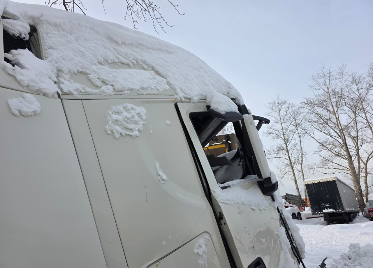 Тягач Dongfeng DFH: фото 12