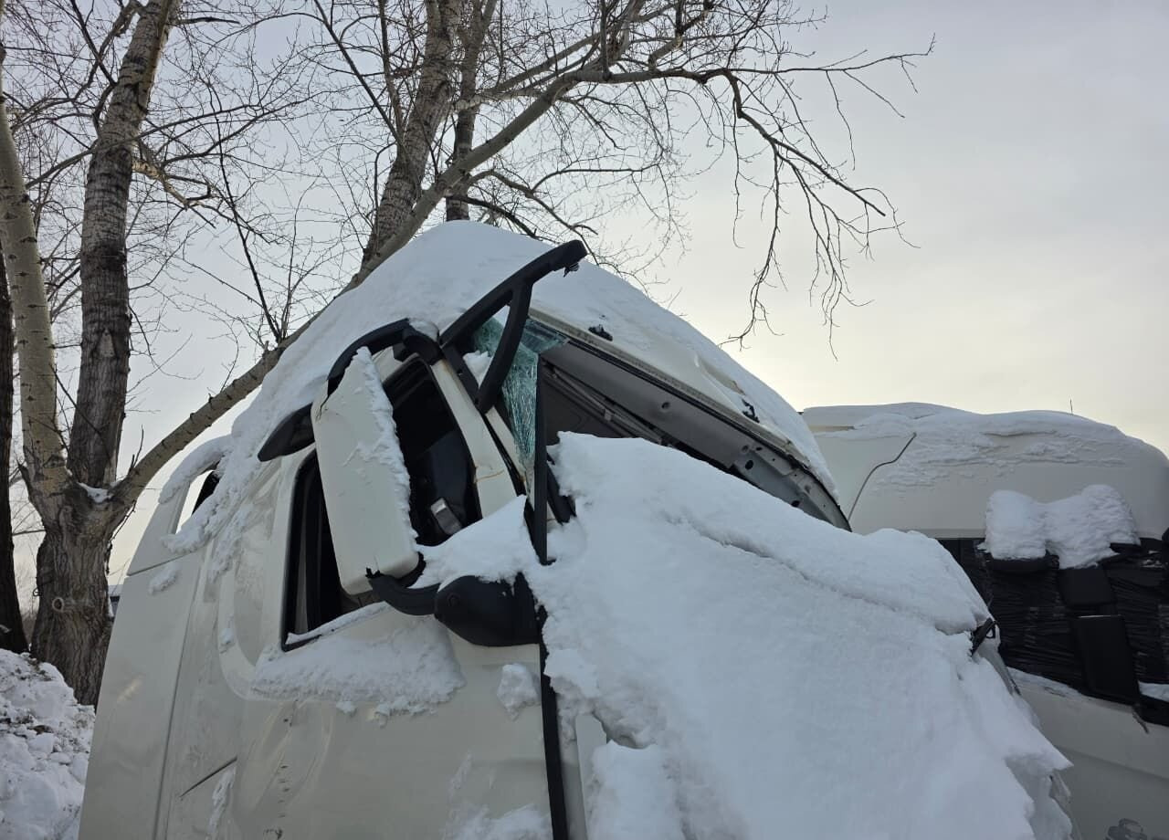 Тягач Dongfeng DFH: фото 29