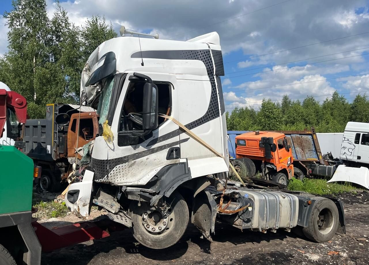 Dongfeng DFH - Тягач: фото 1 Dongfeng DFH - Тягач: фото 1