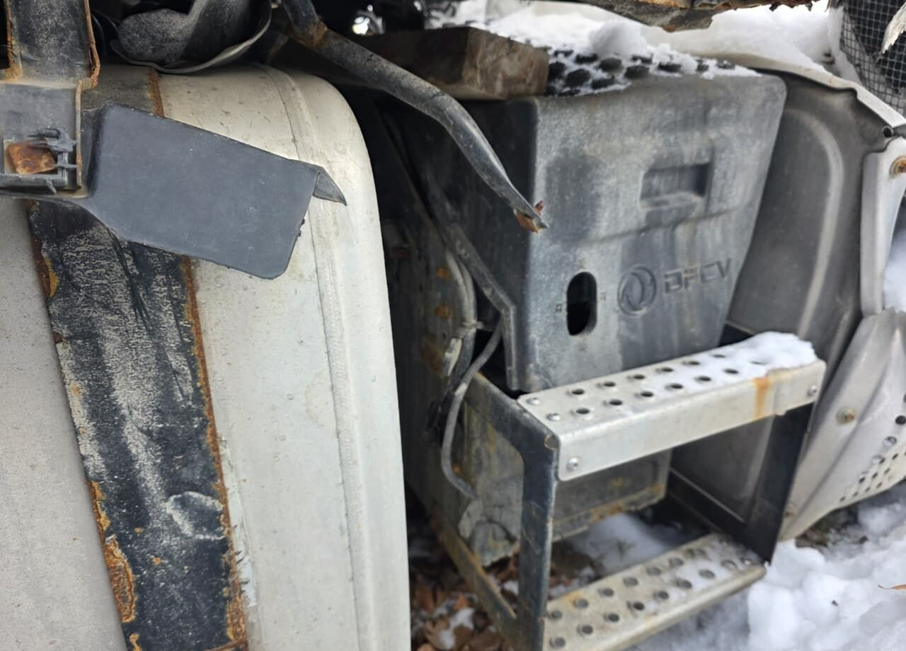 Тягач Dongfeng DFH: фото 27