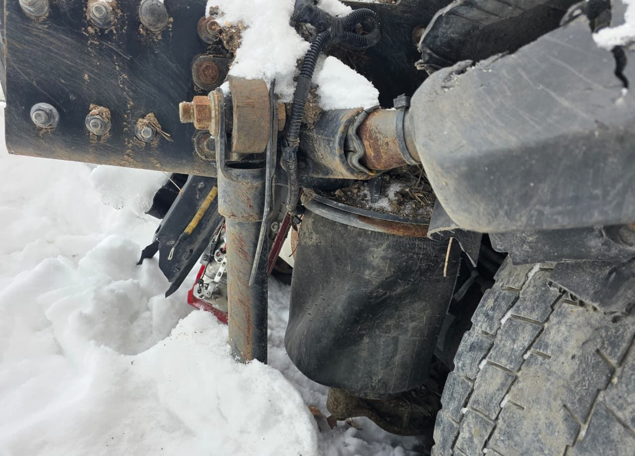 Тягач Dongfeng DFH: фото 20