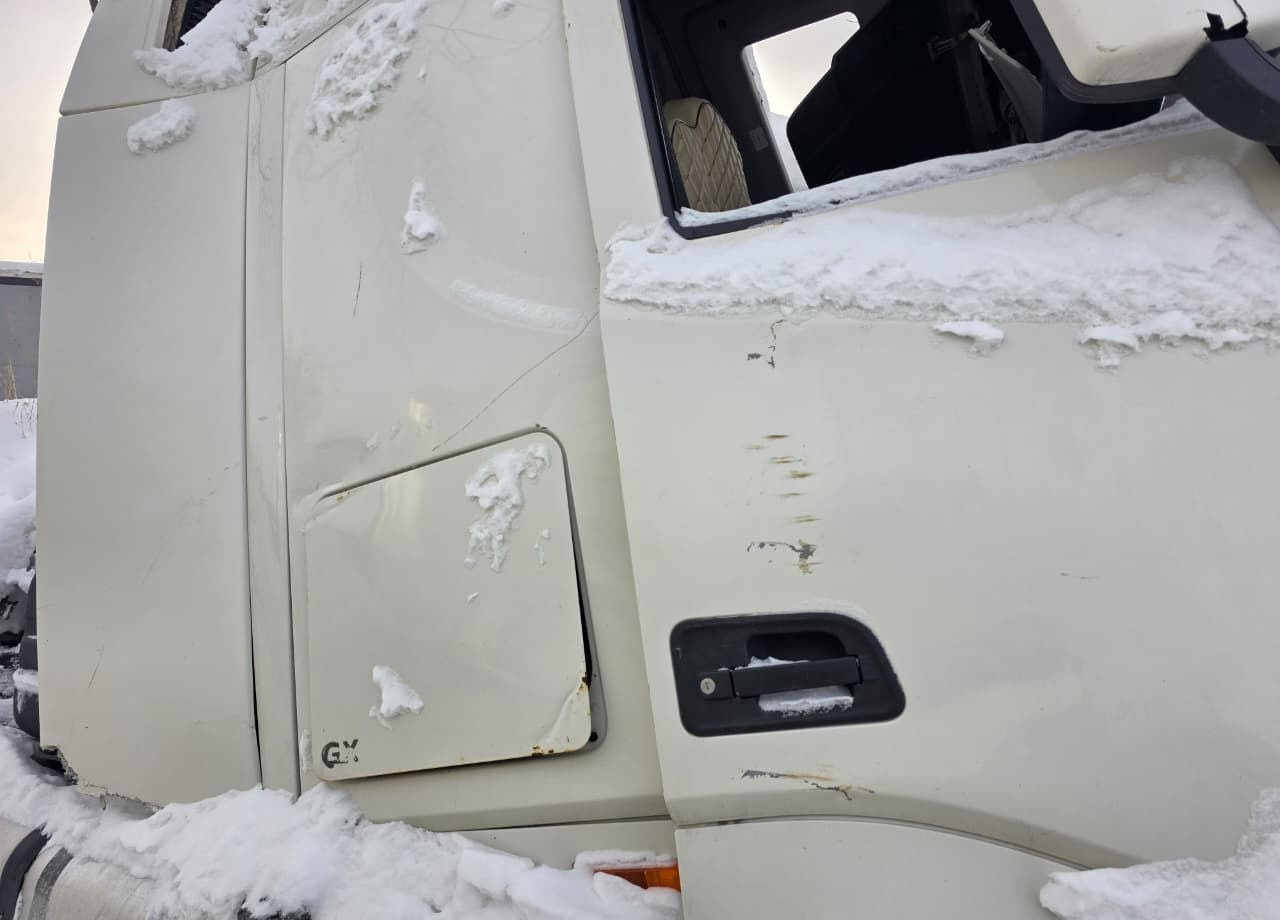 Dongfeng DFH - Тягач: фото 3 Dongfeng DFH - Тягач: фото 3