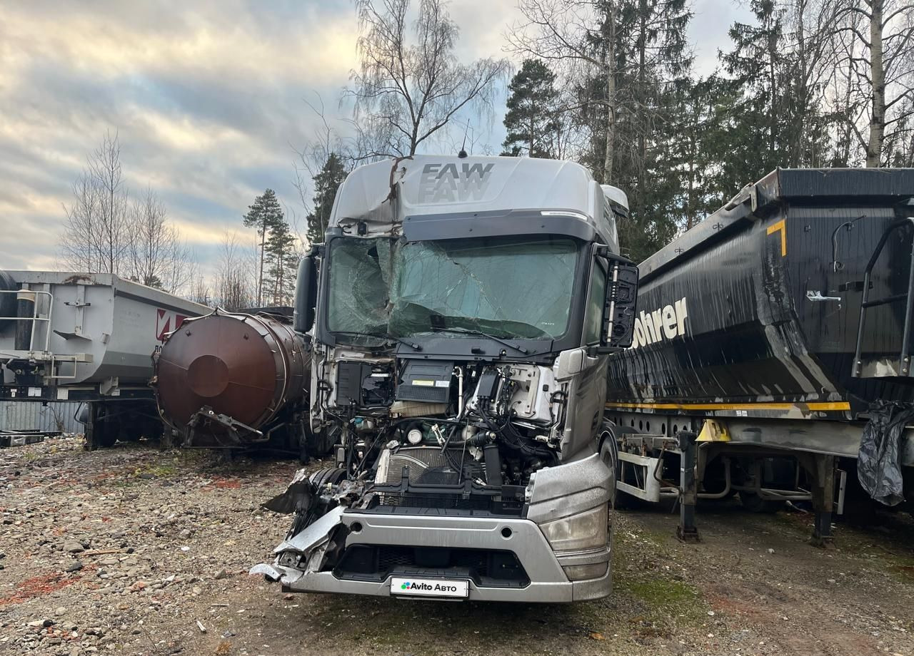 FAW J7 - Тягач: фото 2 FAW J7 - Тягач: фото 2