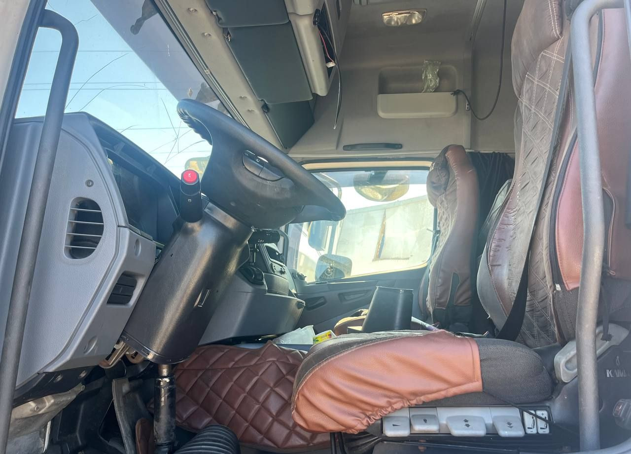 Тягач КАМАЗ 5490: фото 13