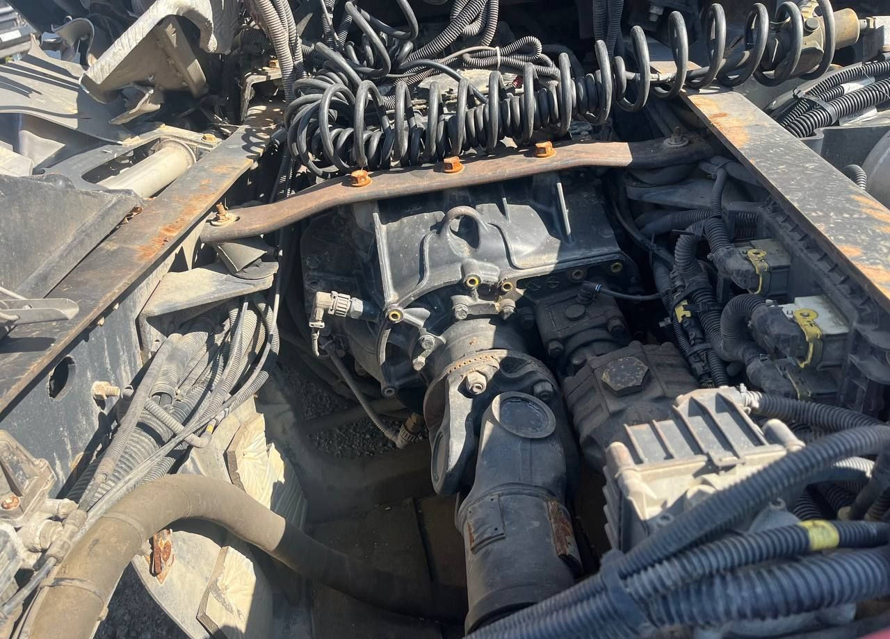 Тягач КАМАЗ 5490: фото 34