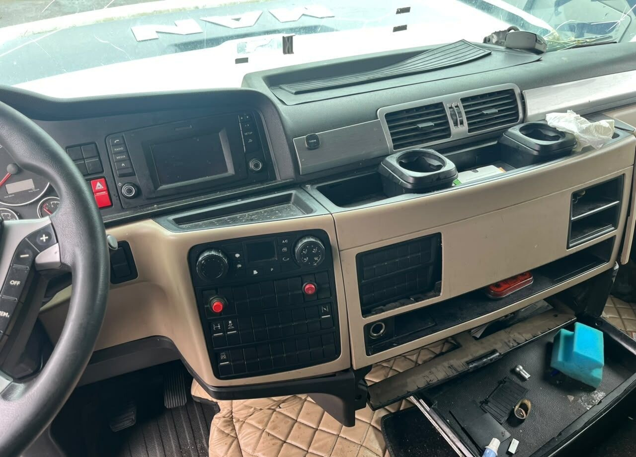 Тягач MAN TGX: фото 30